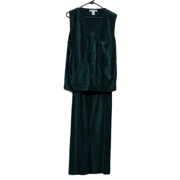 David Hollis Dresses & Skirts - David Hollis Green Ribbed Two-Piece Skirt Set